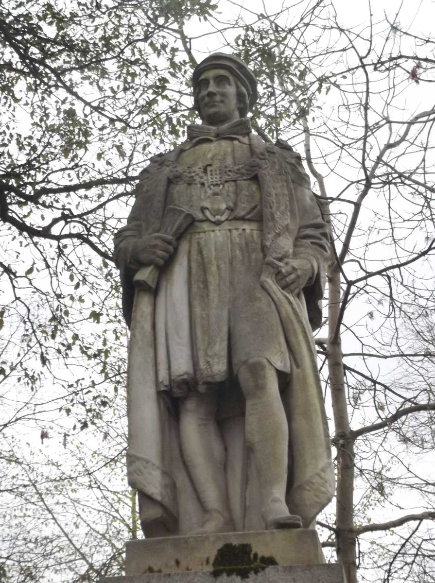 Statue of Sir Thomas White in Coventry